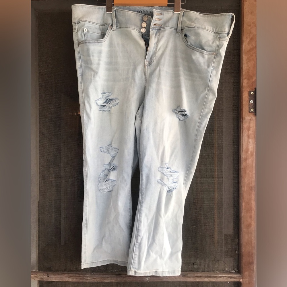 Torrid super soft Womens Plus Sz 22 Denim Jegging